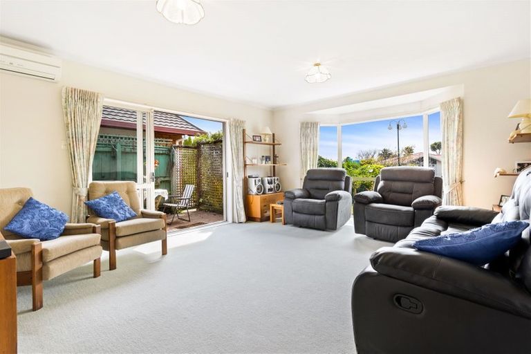 Photo of property in 18 Maurice Borich Place, Henderson, Auckland, 0610
