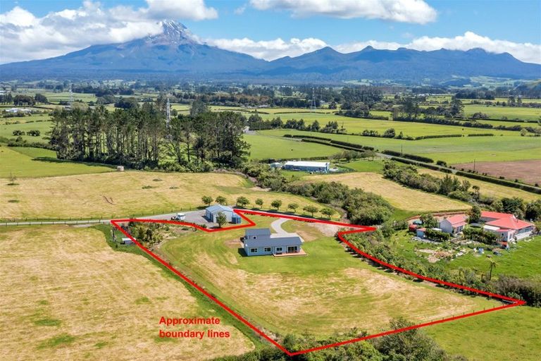 Photo of property in 1253 Upland Road, Egmont Village, Inglewood, 4386