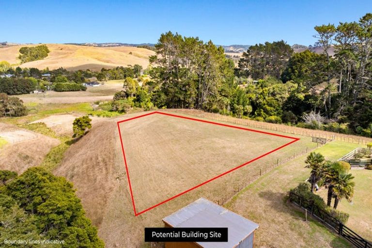 Photo of property in 11 Taylor Road, Waimauku, 0882