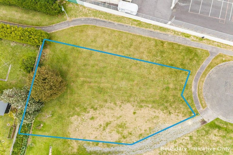 Photo of property in 5 Louisa Grove, Waitangirua, Porirua, 5024