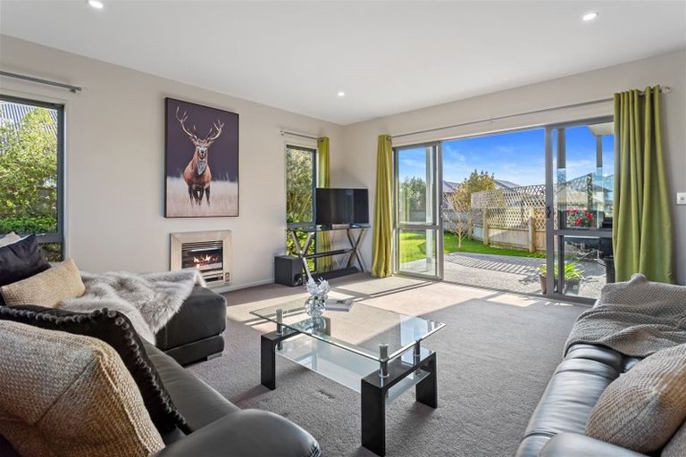 Photo of property in 22 Tahuna Street, Pegasus, 7612