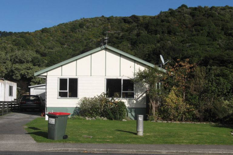 Photo of property in 31 Hookway Grove, Paraparaumu, 5032