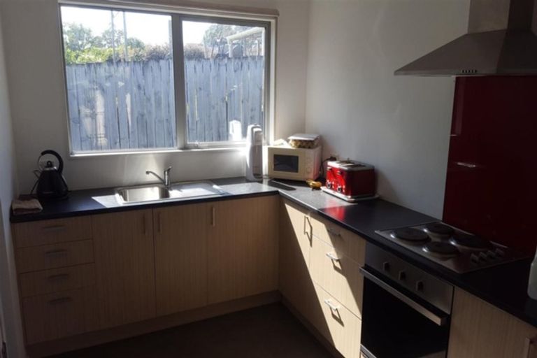 Photo of property in 5a Atiawa Street, Glen Avon, New Plymouth, 4312