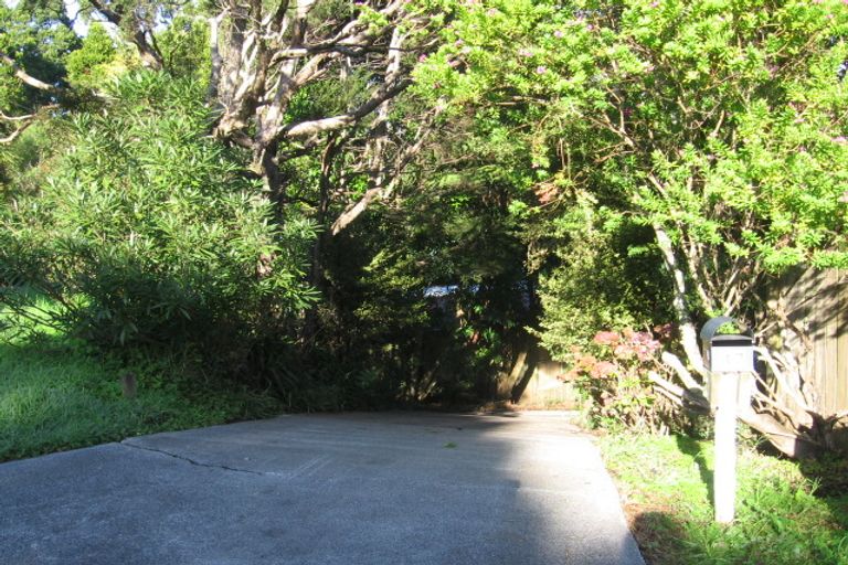 Photo of property in 17 Victory Road, Laingholm, Auckland, 0604