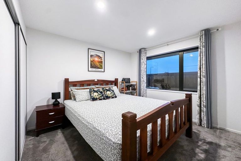 Photo of property in 27 Cousins Street, Woodend, 7691