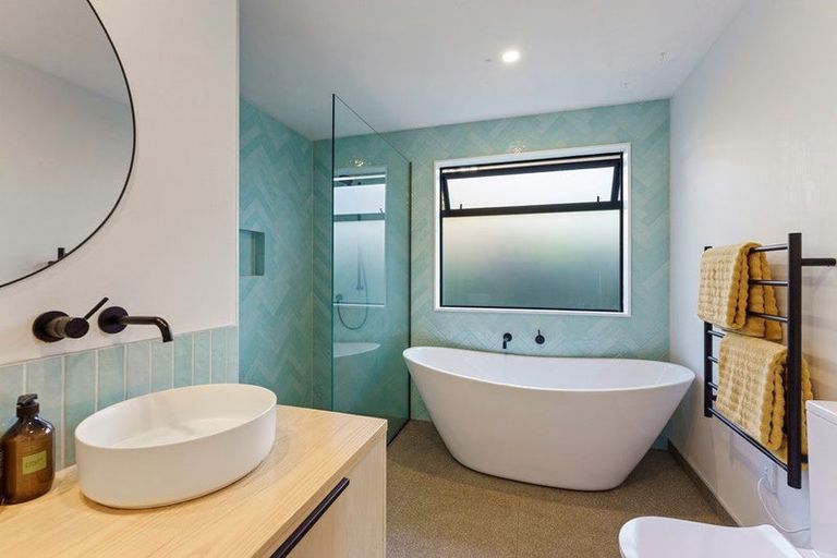 Photo of property in 7 Dale Road, Raumati South, Paraparaumu, 5032