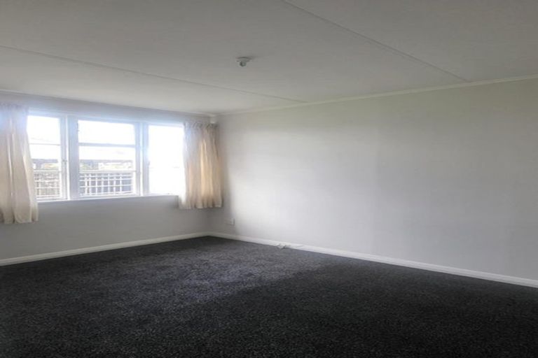 Photo of property in 70 Cambridge Terrace, Papatoetoe, Auckland, 2025