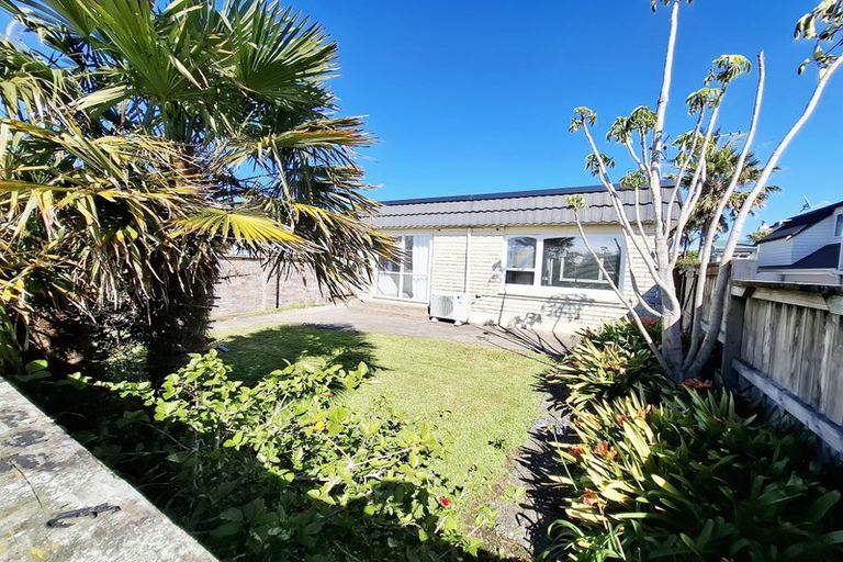 Photo of property in 1/45 Castor Bay Road, Castor Bay, Auckland, 0620