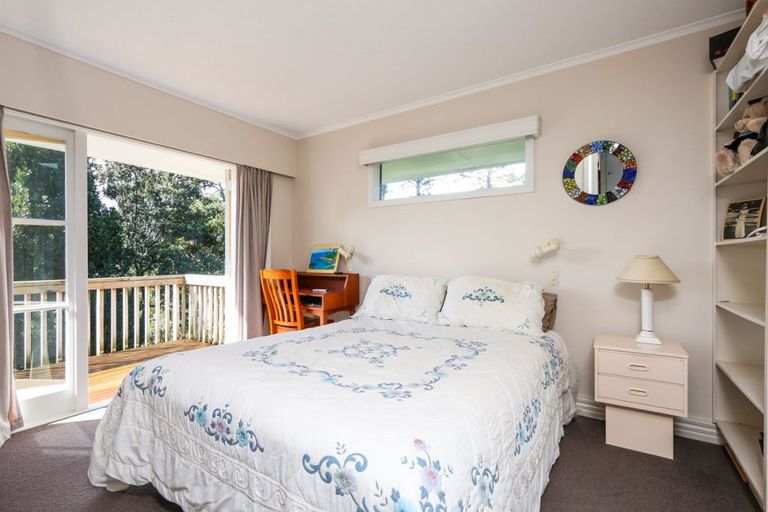 Photo of property in 12 Crystal Avenue, Glendene, Auckland, 0602