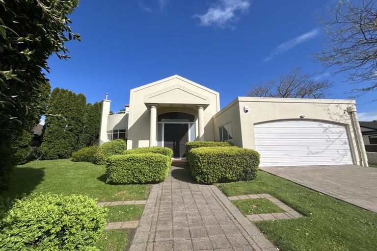 Photo of property in 5 Balcairn Place, Terrace End, Palmerston North, 4410