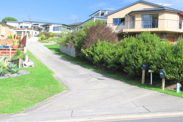 Photo of property in 29 Roberta Crescent, Orewa, 0931