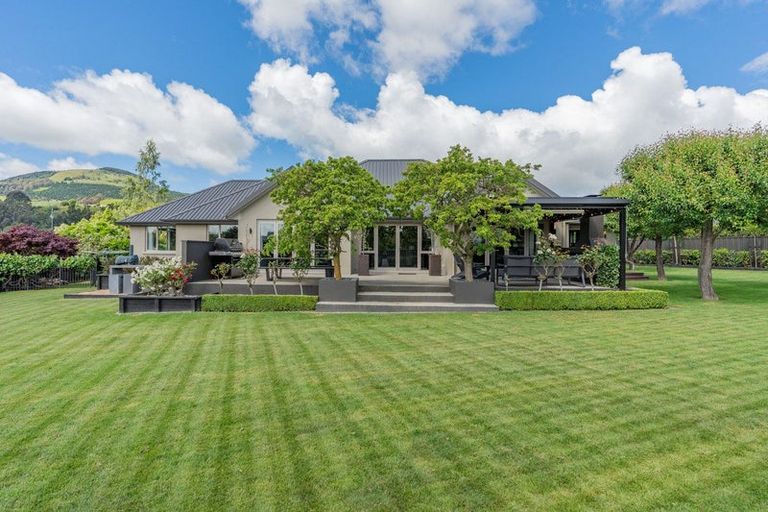 Photo of property in 5 Orchard Grove, East Taieri, Mosgiel, 9024