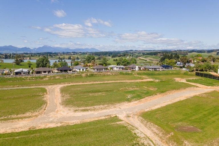 Photo of property in 2 Les Wakefield Road, Mapua, 7005