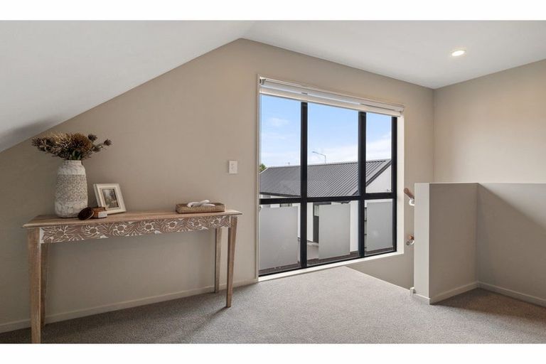 Photo of property in 1/75 Thackeray Place, Waltham, Christchurch, 8023