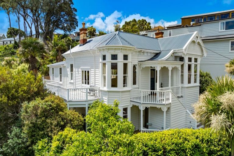 Photo of property in 4 Hinemoa Terrace, Birkenhead, Auckland, 0626