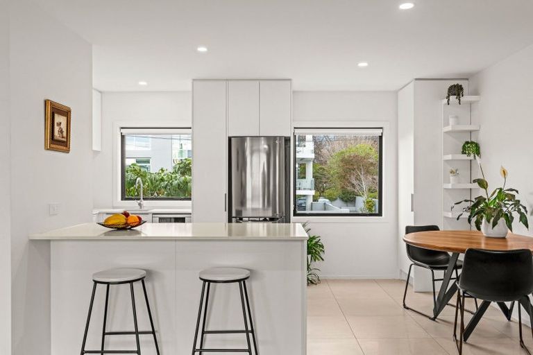 Photo of property in 2/55 Carlton Mill Road, Merivale, Christchurch, 8014