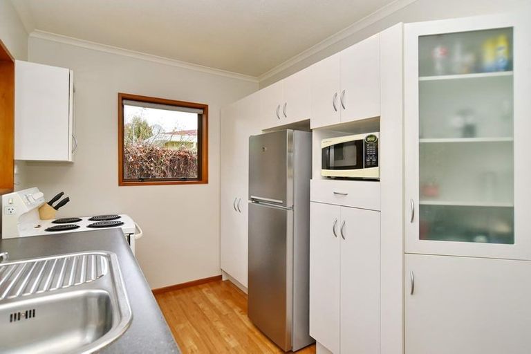 Photo of property in 2/38 Chipping Lane, Redwood, Christchurch, 8051