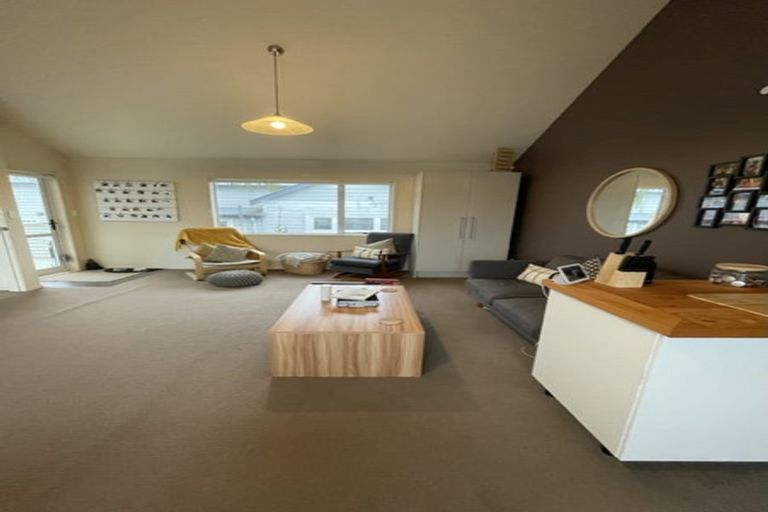 Photo of property in 11 Coronation Street, Belmont, Auckland, 0622