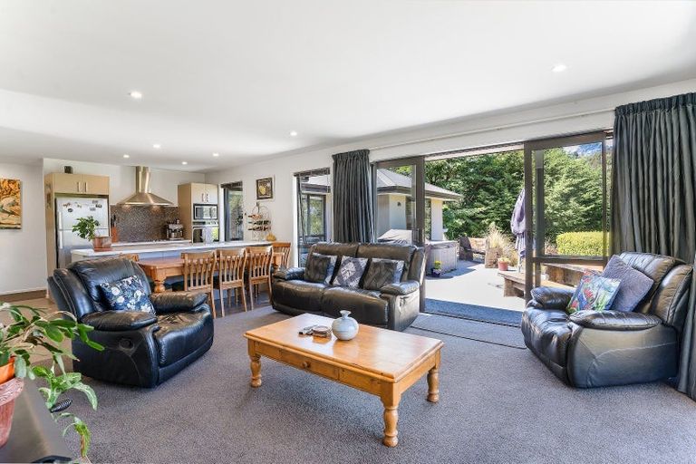 Photo of property in 10 Cove Lane, Mount Creighton, Queenstown, 9371