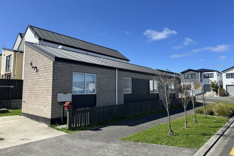 Photo of property in 8 Herekino Street, Westgate, Auckland, 0814