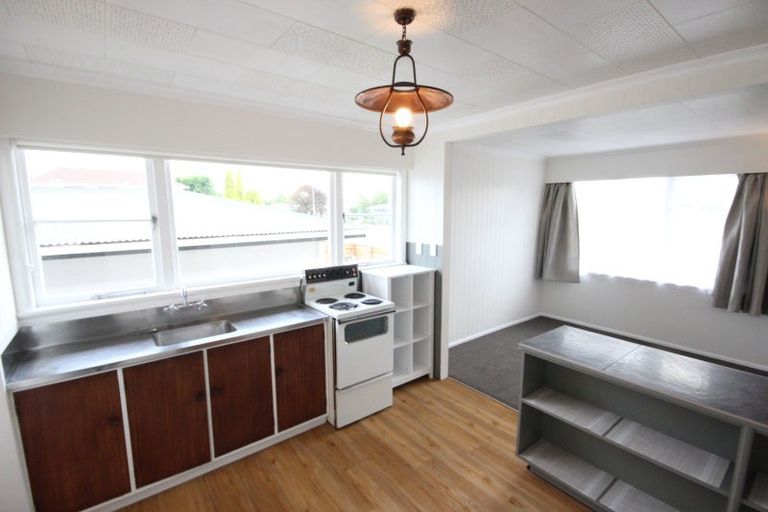 Photo of property in 48 Sheffield Street, Awapuni, Palmerston North, 4412