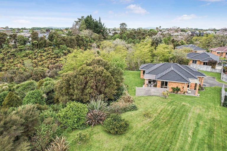 Photo of property in 43 Sovereign Isle Lane, Rototuna, Hamilton, 3210