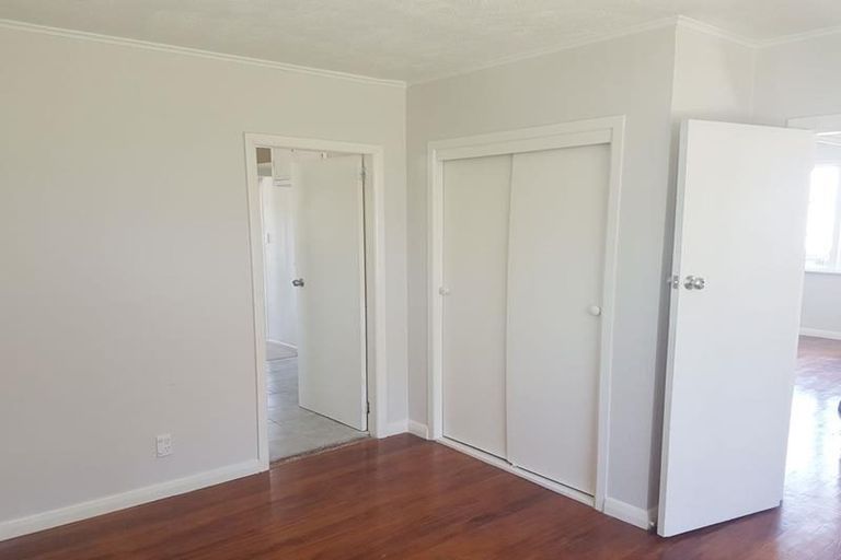 Photo of property in 213 Titirangi Road, Titirangi, Auckland, 0604