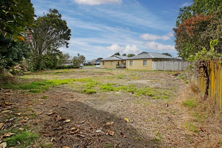 Photo of property in 16 Churchill Terrace, Waiuku, 2123