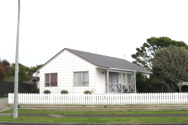 Photo of property in 4 Desmond Place, Bell Block, New Plymouth, 4312