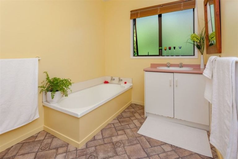 Photo of property in 55 Windsor Drive, Tairua, 3508