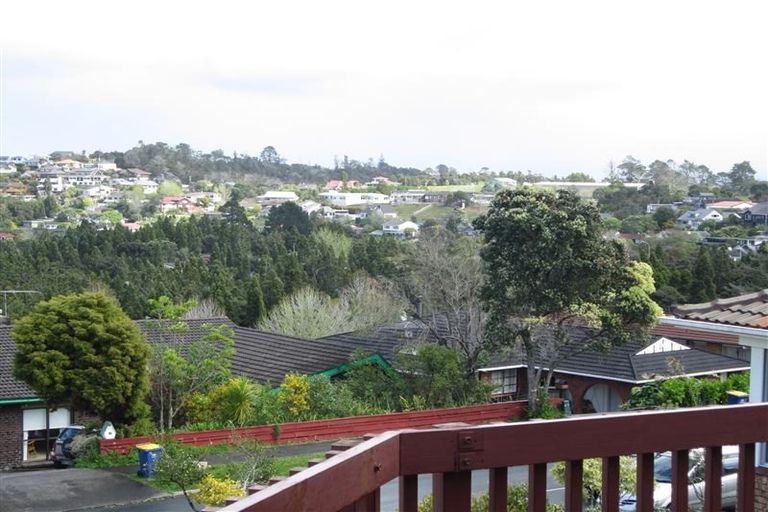 Photo of property in 53 Chelsea View Drive, Chatswood, Auckland, 0626