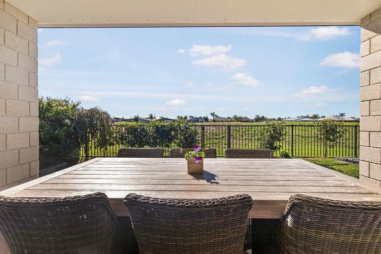 Photo of property in 55 Harding Drive, Papamoa Beach, Papamoa, 3118
