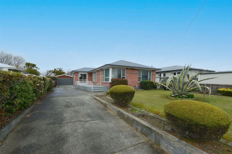 Photo of property in 32 Dunedin Street, Redwood, Christchurch, 8051