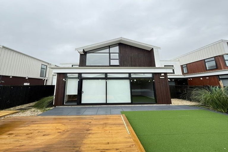 Photo of property in 3 Courage Road, Papakura, 2110