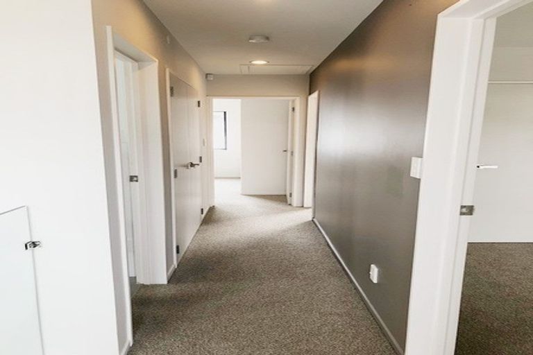 Photo of property in 38 Makamaka Lane, Albany Heights, Auckland, 0632