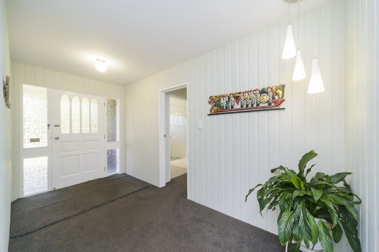 Photo of property in 15 Truscott Grove, Awapuni, Palmerston North, 4412
