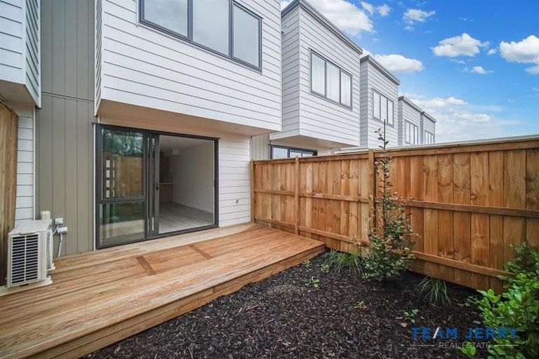 Photo of property in 7/24 Tomo Street, New Lynn, Auckland, 0600