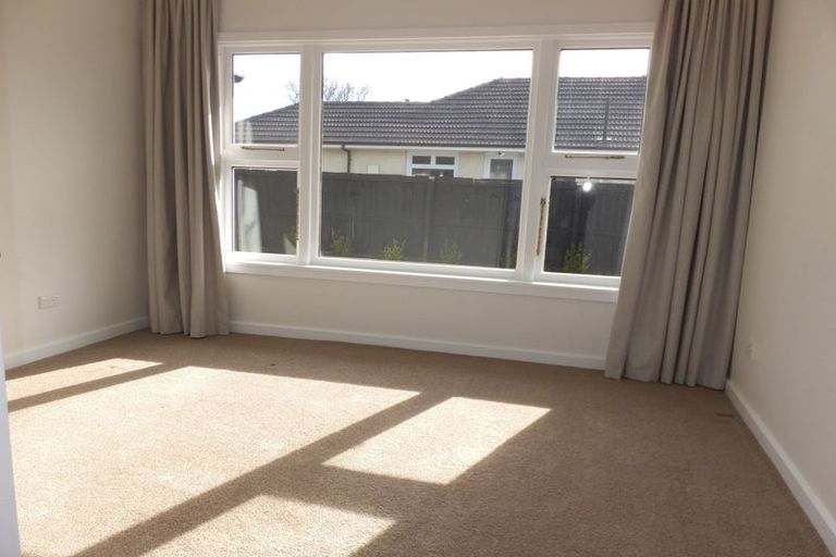 Photo of property in 74 Isleworth Road, Bishopdale, Christchurch, 8053