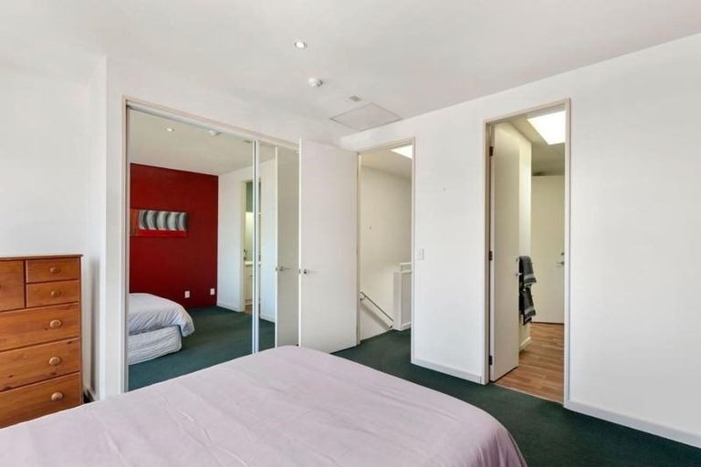 Photo of property in De Vere Apartments, 23/23 Tennyson Street, Te Aro, Wellington, 6011