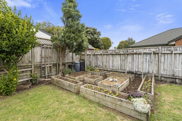 Photo of property in 19 Silvan Place, Bell Block, New Plymouth, 4312