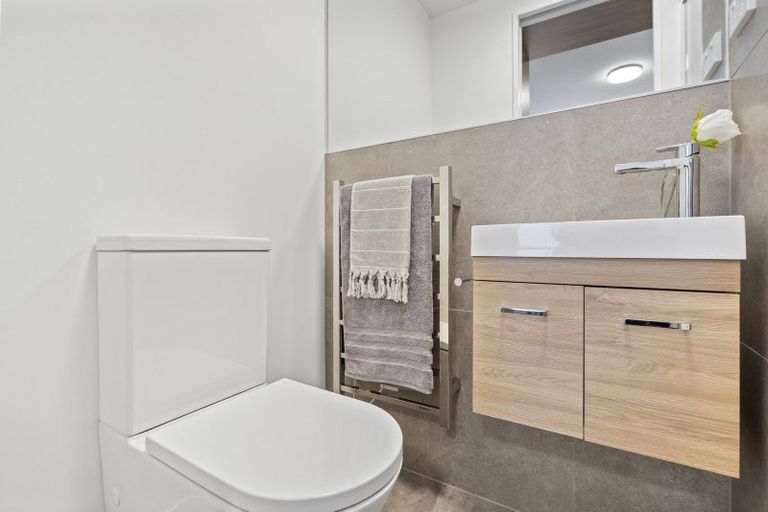 Photo of property in 2/69 Tiketike Way, Brooklyn, Wellington, 6021