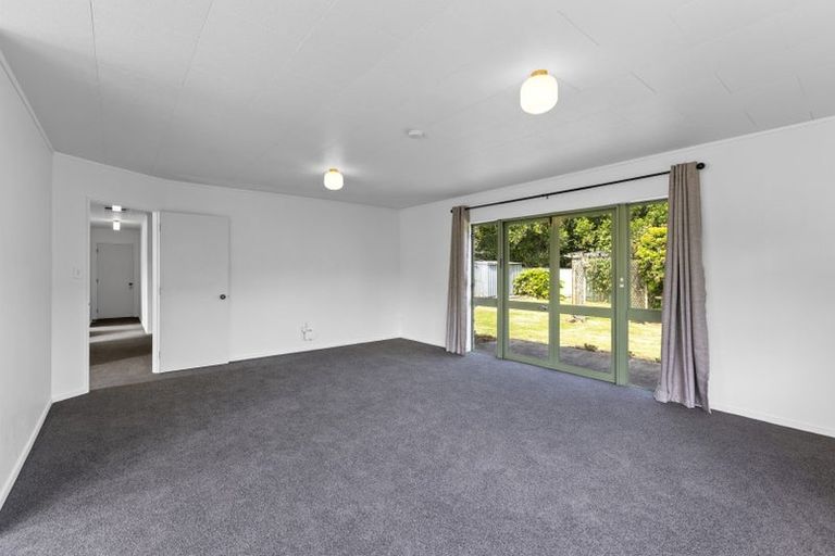 Photo of property in 16 Hickford Place, Okato, 4335