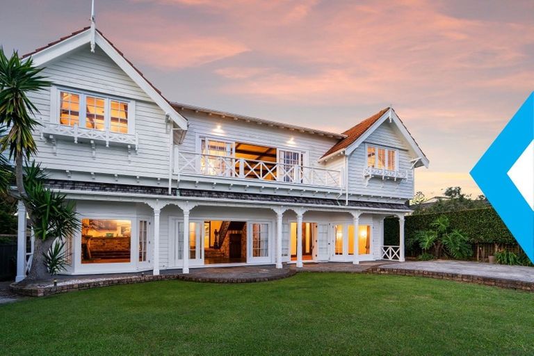 Photo of property in 1 Norwood Road, Bayswater, Auckland, 0622