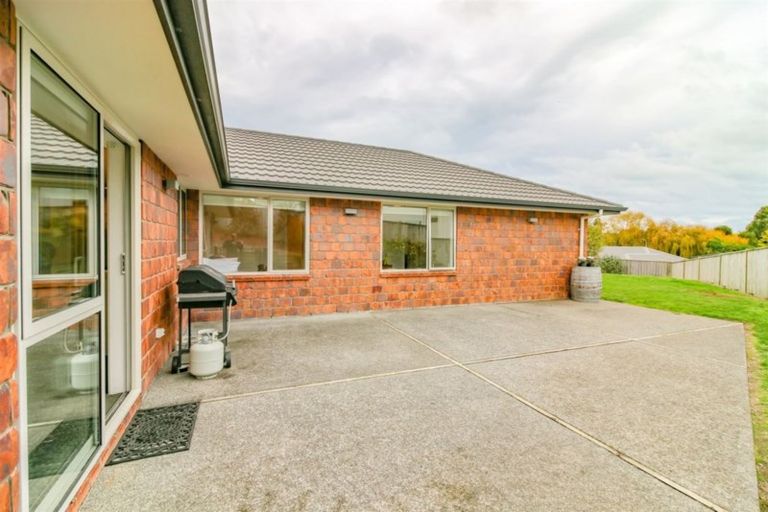Photo of property in 11 Lithgow Drive, Otamatea, Whanganui, 4500