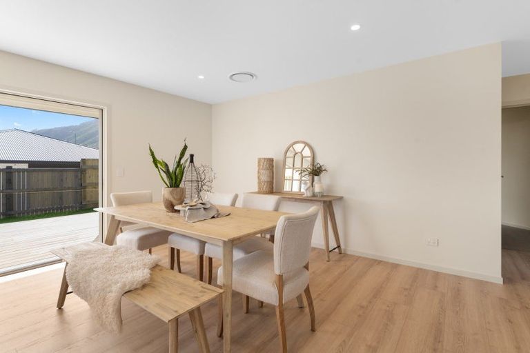 Photo of property in 43 Matenga Street, Waikanae, 5036