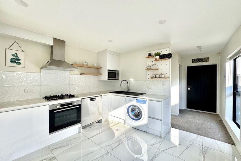 Photo of property in 10 Bliss Court, Takanini, 2110