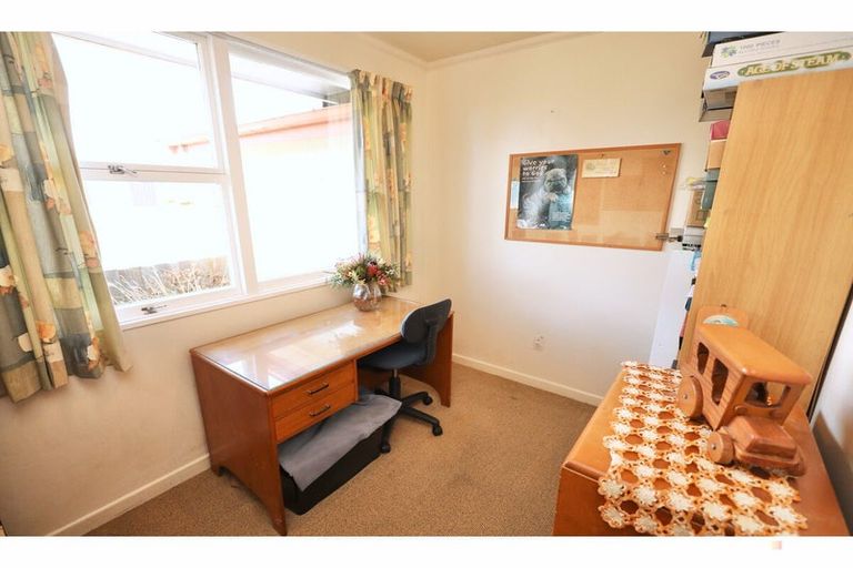 Photo of property in 69 Main North Road, Geraldine, 7930