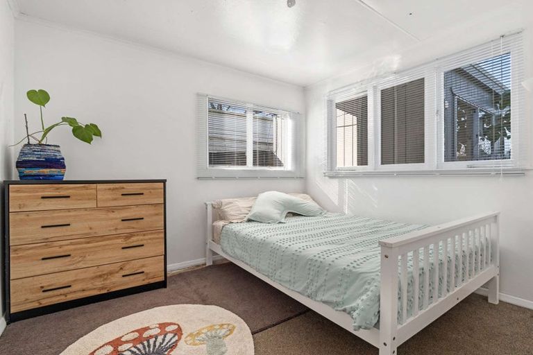 Photo of property in 1/32 Waterview Road East, Papakura, 2112