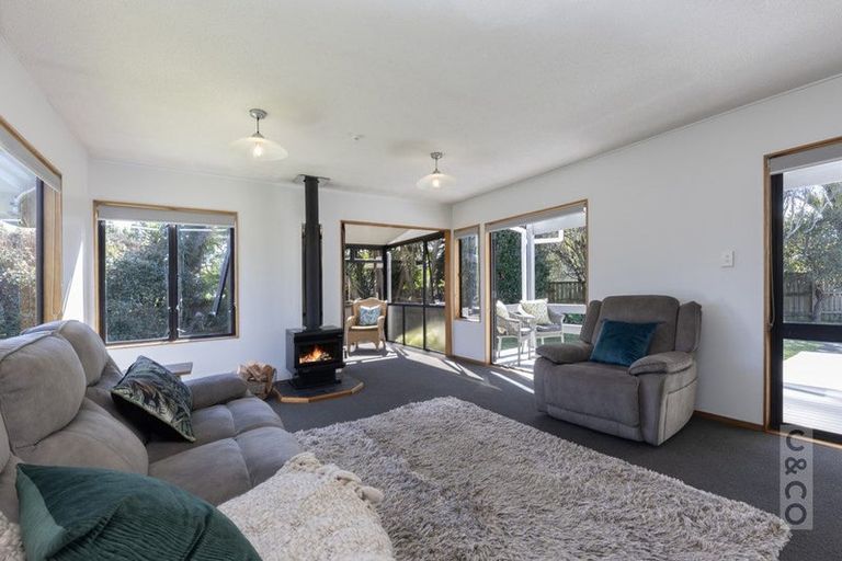 Photo of property in 14 Alice Street, Riverhead, 0820