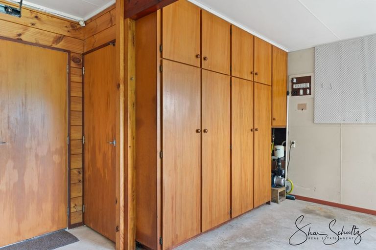 Photo of property in 4 Skelton Crescent, Paparoa, 0571